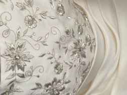 Bridget wedding dress - Size 14 - embroidery close up